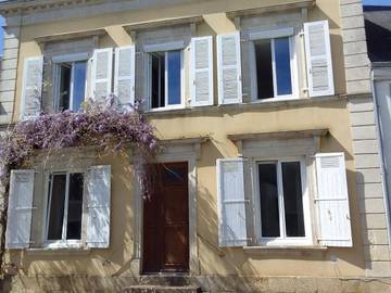 Gîte pour 10 personnes, avec jacuzzi ainsi que terrasse et jardin à Rouessé-Vassé