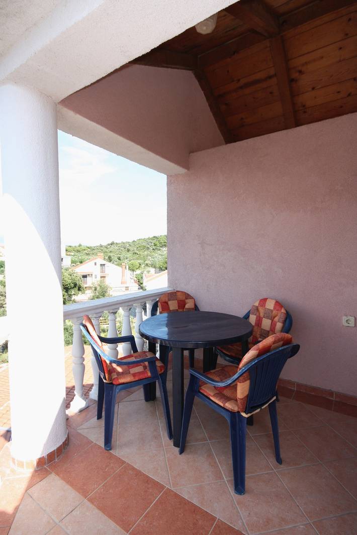 Ferienwohnung für 3 Personen, mit Balkon/Terrasse auf Murter