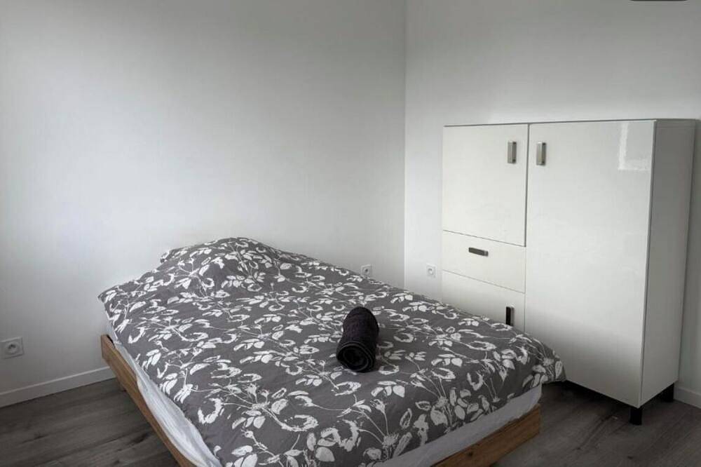 Entire apartment, Spacious and Bright New T3 in Évreux, Évreux region