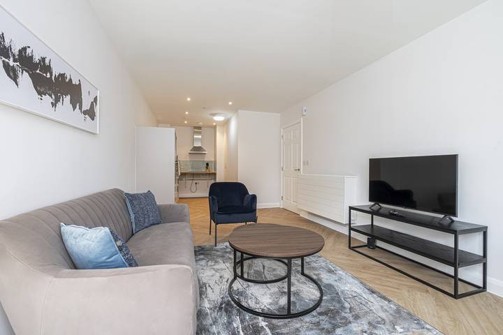 Apartment for 4 people, with garden, with pets in Surrey