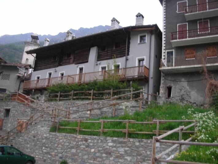 Appartamento per 2 persone, con Balcone e Giardino nonché Panorama a Cogne