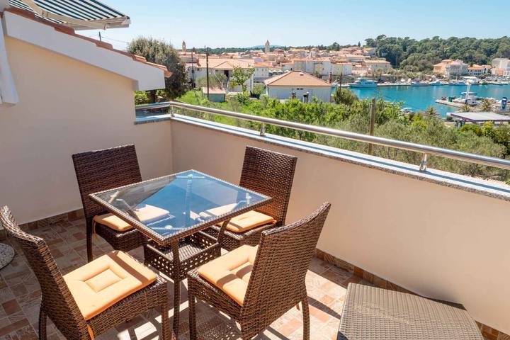 Ganze Ferienwohnung, Ferienwohnung mit Klimaanlage in Banjol, Rab