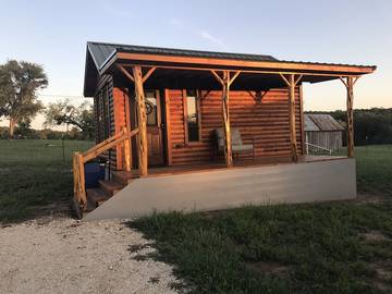 Log Cabin for 2 People in Texas, USA, Photo 2