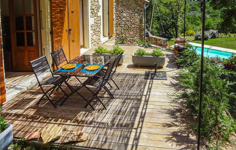 Apartamento con vistas a la montaña, aparcamiento, piscina y jardín in Dieulefit, Región de Nyons