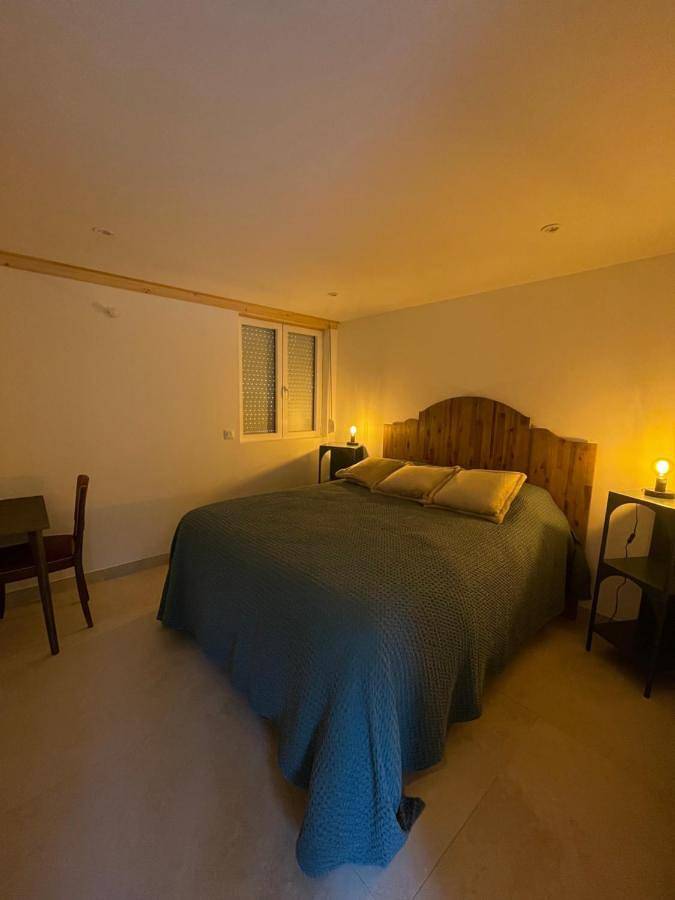 Gîte pour 4 personnes, avec jardin ainsi que piscine et vue, animaux acceptés à Ars-sur-Formans - 2