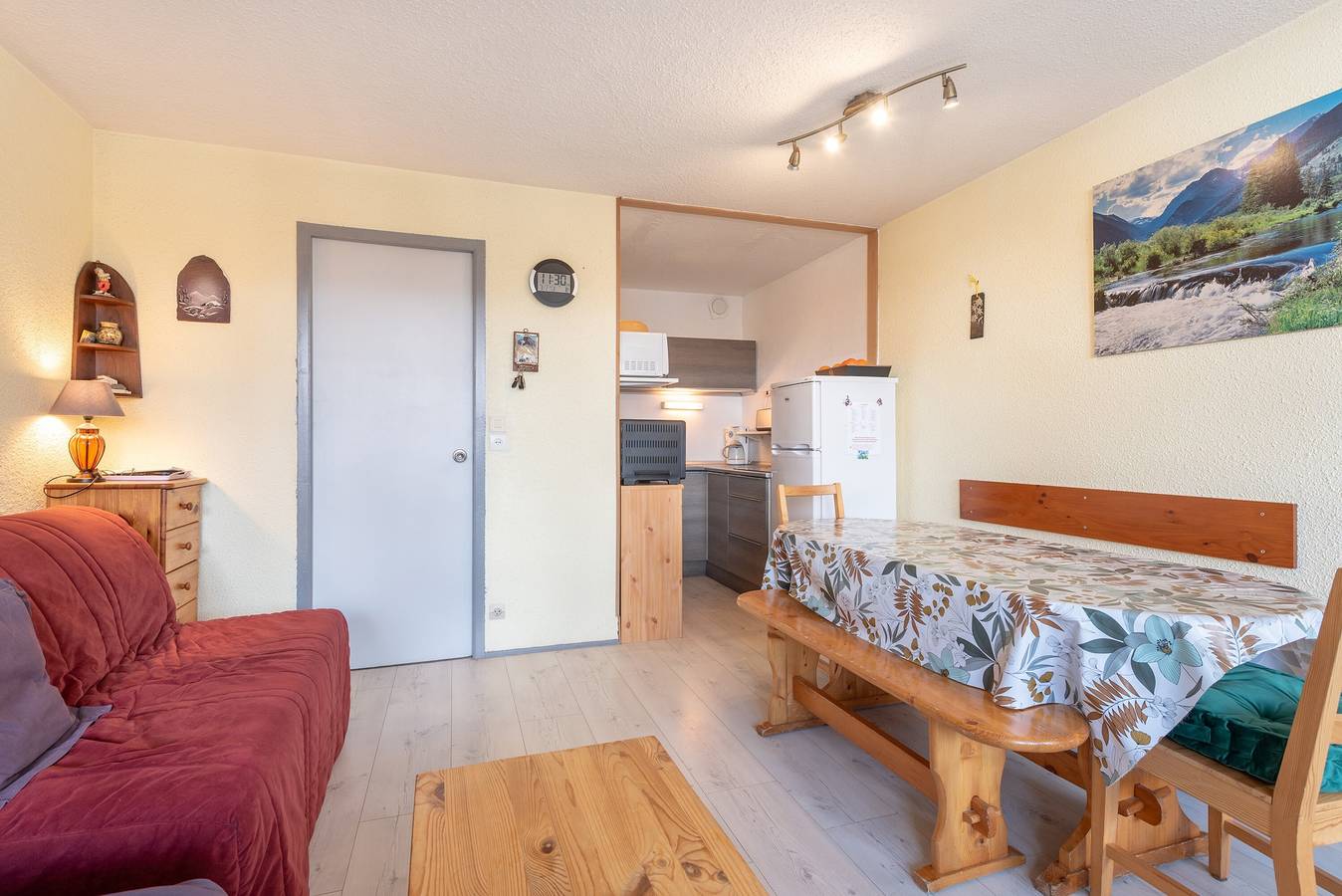 Apartamento entero, Apartamento 'Mongie Hebdo' con vistas a la montaña y balcón in La Mongie, Bagnères-de-Bigorre