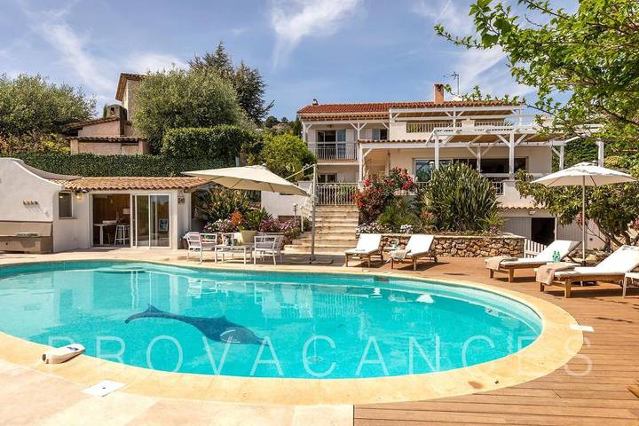 Villa pour 14 personnes, avec balcon/terrasse, animaux acceptés à Vallauris