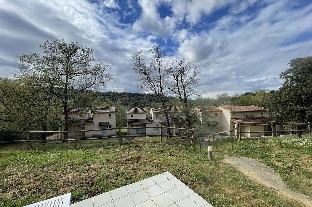 Duplex for 6 with Terrace, Pools, and Bbq in Salavas in Salavas, Ardèche