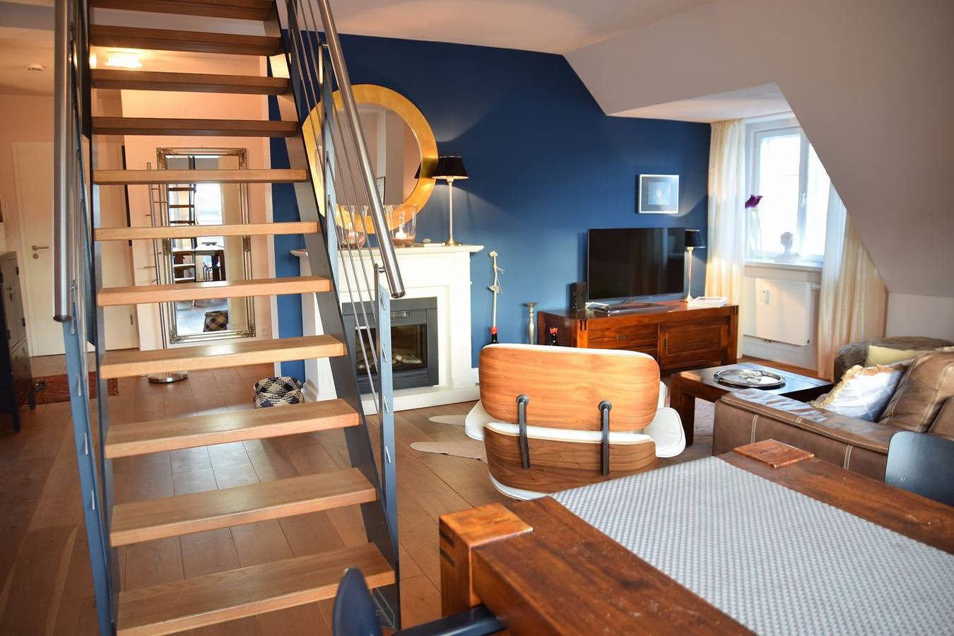 Ganze Wohnung, Modernes 3-Zimmer-Dg-Appartement mit Balkon in zentraler Lage Westerland in Westerland, Sylt (Gemeinde)