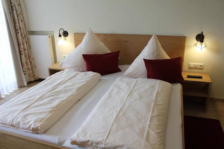 BnB für 2 Personen, mit Garten und Terrasse am Forggensee - 4