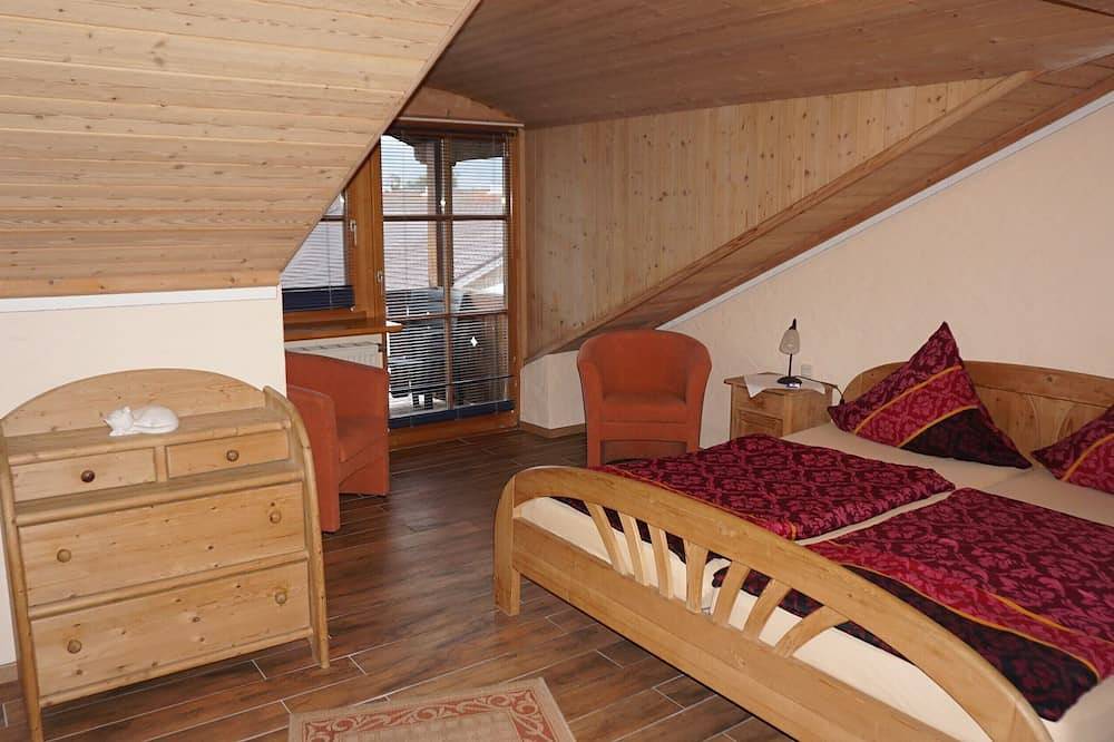 Ganze Wohnung, Ferienwohnung Wingen, 45qm, 1 sep. Schlafzimmer, Süd- und Ostbalkon im Ortsteil Wiechs in Bad Feilnbach, Alpenland Tegernsee Schliersee