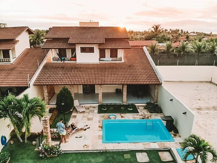 Casas e apartamentos de temporada para 12 pessoas, com piscina e jardim e ainda vista em Cascavel
