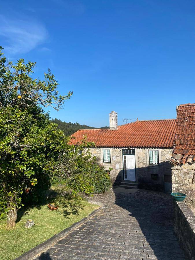 Apartamento para 9 personas, con Balcón además de Terraza y Jardín en Vila Praia de Ancora
