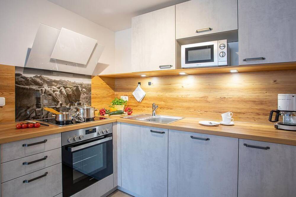 Ferienwohnung Breitenberg, 2 Schlafzimmer, Du/Wc - Veiter-Hof, Bauernhof in Nesselwang, Bayerisch Schwaben