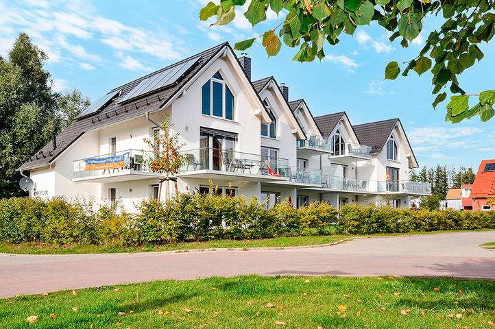 Ferienwohnung für 4 Personen, mit Balkon/Terrasse und Terrasse sowie Seeblick am Plauer See