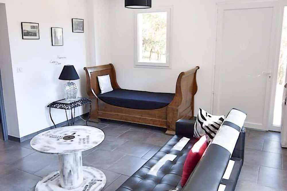 Appartement entier, Superbe Appartement tout confort piscine chauffée Petit cocon havre de paix in Calenzana, Région de Calvi