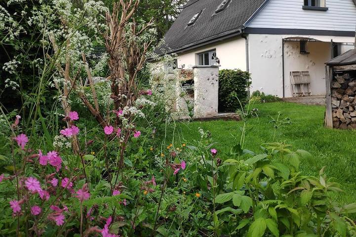 Gîte pour 4 personnes, avec Terrasse ainsi que Jardin et Sauna à Saint-Amandin