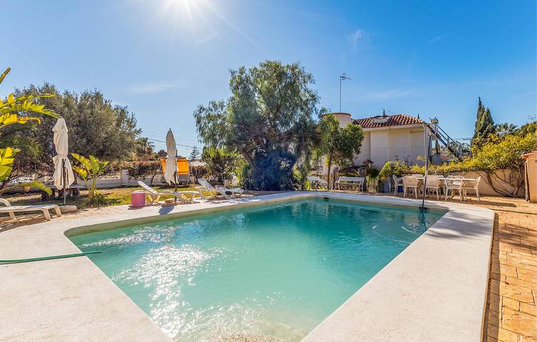 Ferienhaus für 10 Personen, mit Terrasse und Garten sowie Pool in El Campello