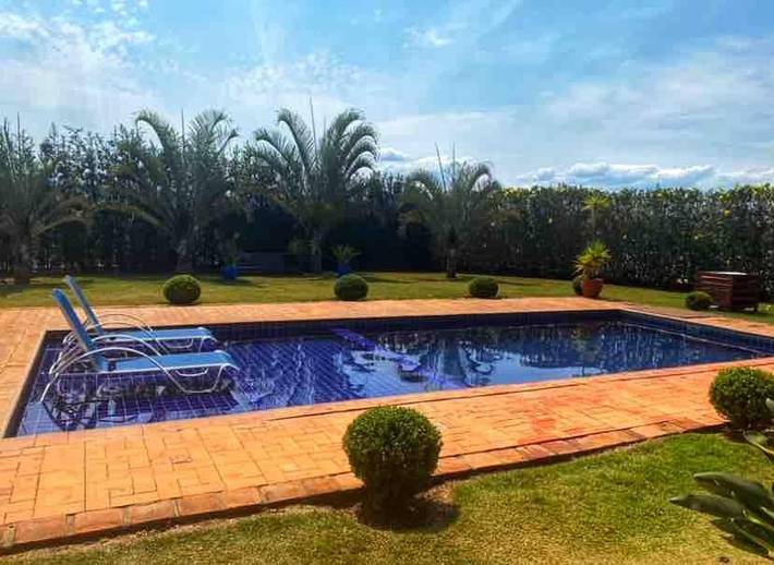 Casas e apartamentos de temporada para 16 pessoas, com piscina e jacuzzi e ainda jardim em Vargem