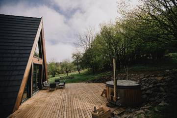 Chalet für 4 Personen, mit Whirlpool und Garten sowie Terrasse und Pool in Ungarn