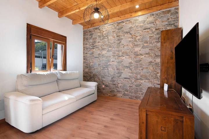 Casa rural para 4 personas, con Jacuzzi y Jardín en Vega de San Mateo