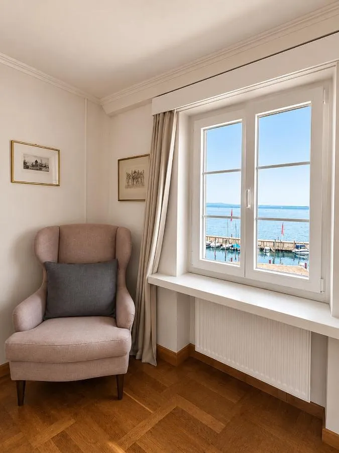 Ferienwohnung für 2 Personen, mit Terrasse und Seeblick sowie Ausblick - 1
