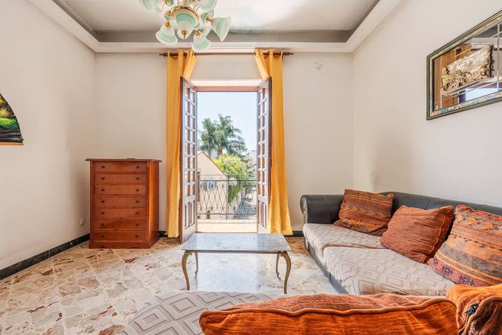 Location de vacances pour 4 personnes, avec balcon à Palerme