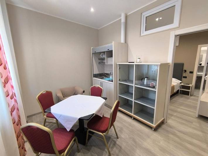 Hôtel pour 2 personnes, avec jardin ainsi que sauna et jacuzzi à Zogno - 2