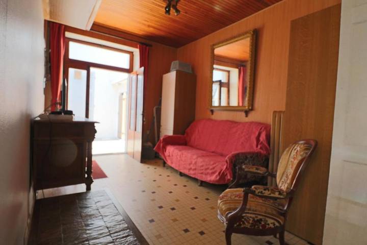 Gîte pour 4 personnes, avec terrasse et jardin dans Gare De La Bourboule - 3