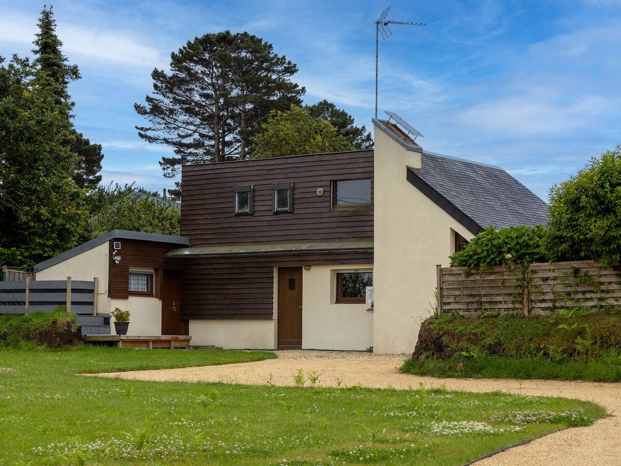Maison De Vacances pour 5 Personnes dans Pleumeur-Bodou, Région de Lannion