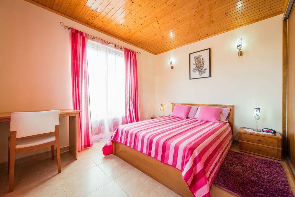 Ferienhaus Adega Pedra do Lagar, direkt am Meer und in den Bergen, familienfreundlich in Calheta de Nesquim, Pico (Azoren)