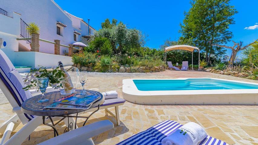 Chalet para 5 personas, con balcón/terraza y piscina en Axarquía - 2