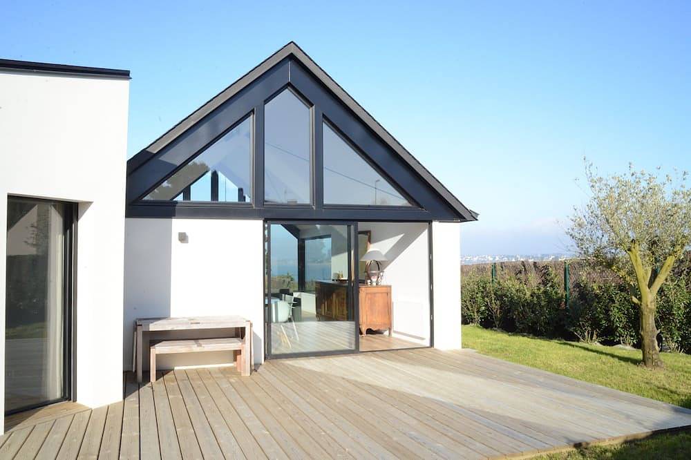 Architect house 2013 full sea view, feet in the water in Saint-Jacut-de-la-Mer, Dinan region