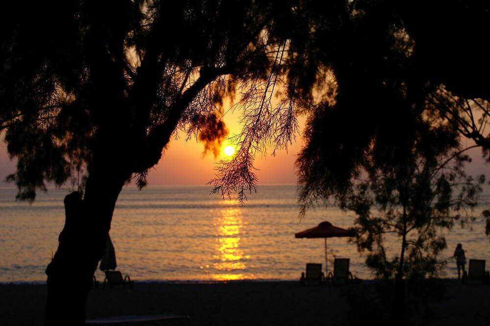 Ganze Wohnung, Vier Privatunterkunft- B & B direkt am Strand der grafischen Strand von Tsonia in North Aegean Islands