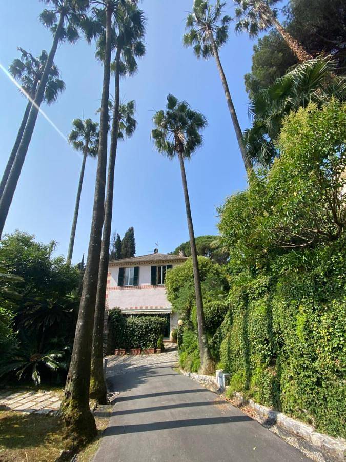 Villa per 5 persone, con Balcone e Terrazza nonché Giardino e Panorama a Rapallo