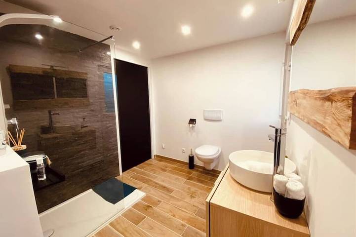 Location de vacances pour 2 personnes, avec terrasse et jardin à Lecelles - 2