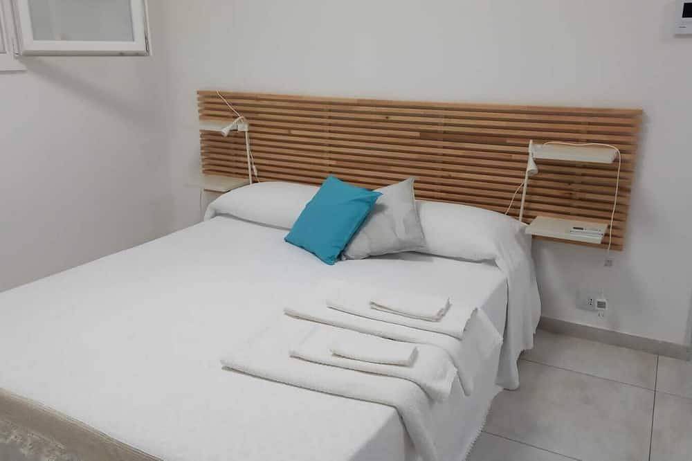 Appartement entier, Villa Marina - Apartment the \"Portico\" a 5-minute walk from the sea... in Pulsano, Golfe de Tarente