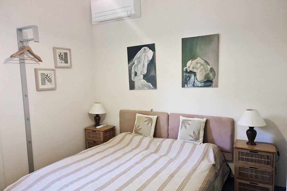 Ganze Wohnung, Attraktive 3½-Zimmer-Wohnung mit 2 Balkonen, Pool und Traumseesicht in Susello, Ghiffa