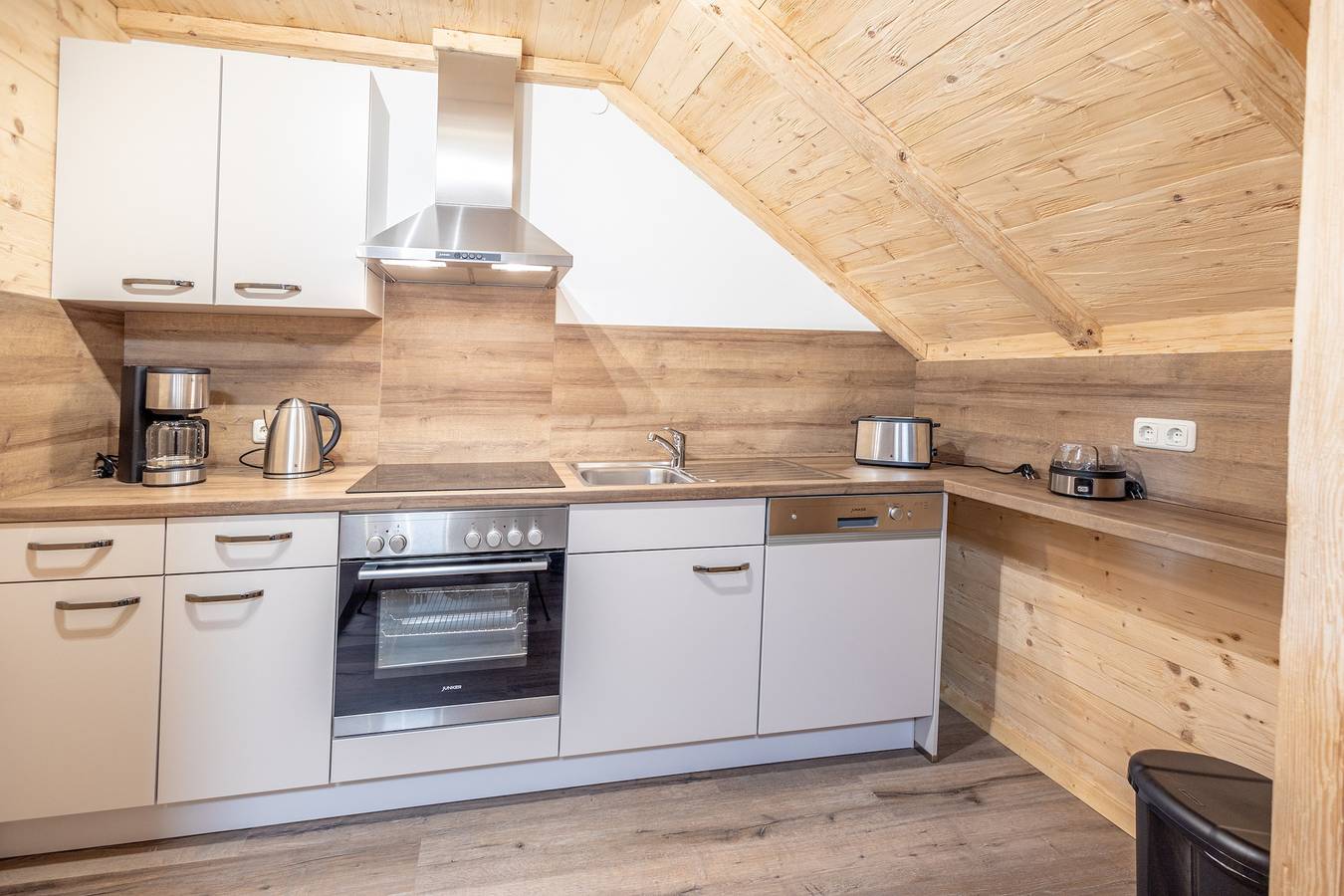 Geheel appartement, Appartement 'Fewo Rotwand' met gedeeld terras, gedeelde tuin en Wi-Fi in Schwalefeld, Willingen