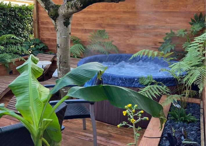 Gîte pour 2 personnes, avec terrasse ainsi que jacuzzi et jardin dans Le Puy-Saint-Bonnet - 2