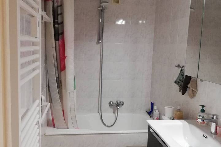 Gîte pour 4 personnes, avec balcon dans Carnolès - 2