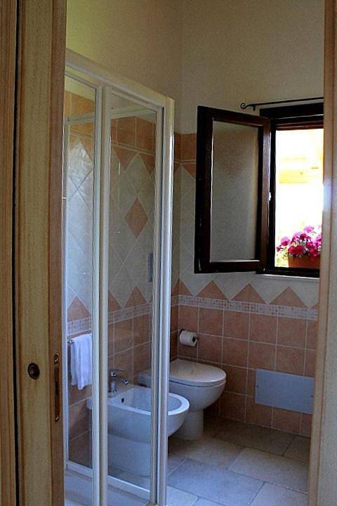 Ferienwohnung für 2 Personen, mit Terrasse und Garten sowie Ausblick in Nora - 4