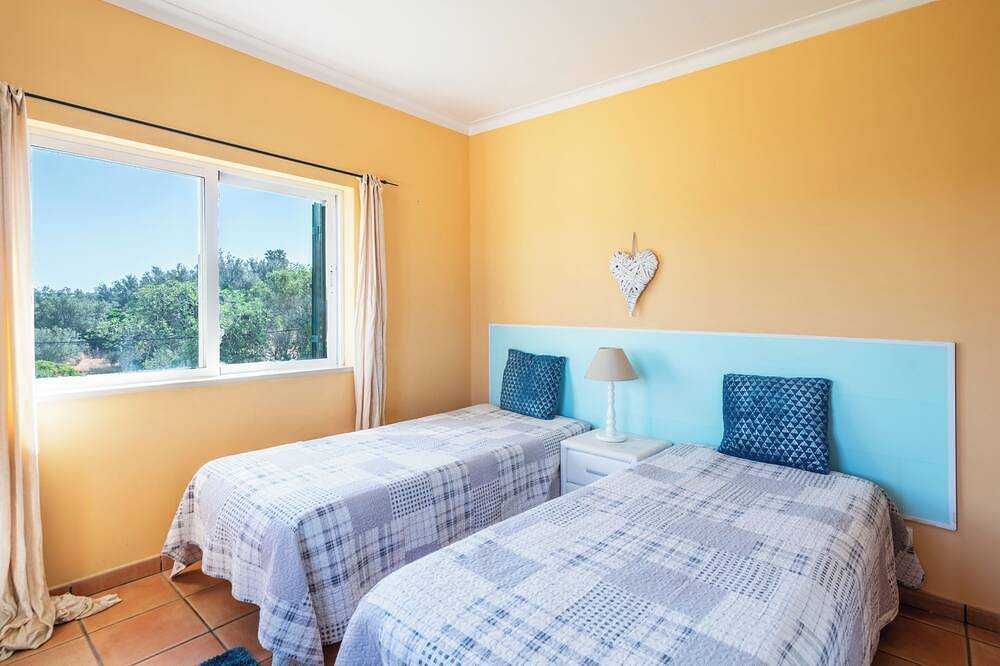 \"Orange Tree Villa Alvor - South - Facing Family Villa with Private Poll\" in Montes de Alvor, Alvor