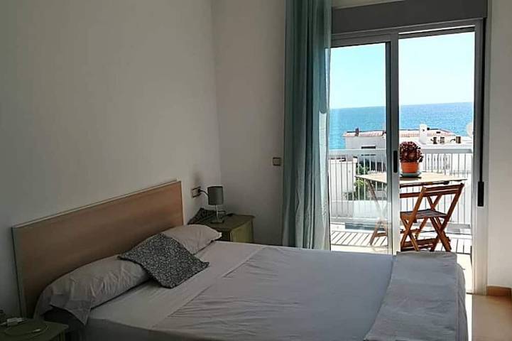 Apartamento para 3 personas, con terraza, Se admiten mascotas en Carboneras