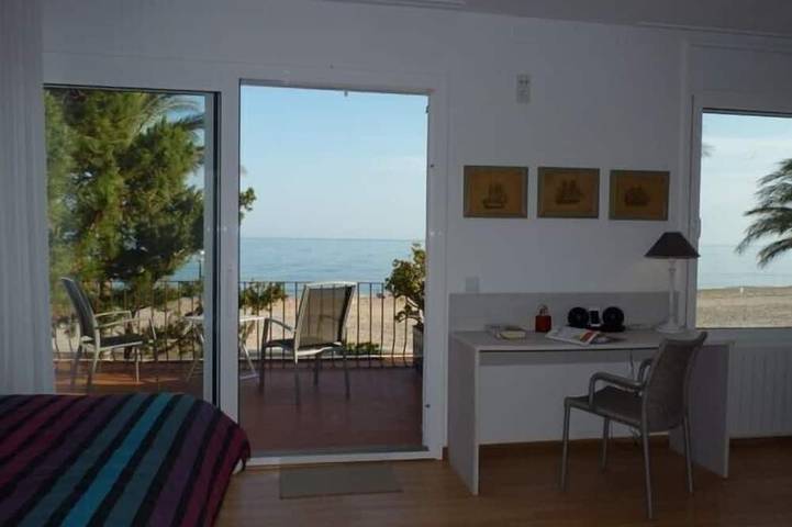 Juli Angebot !! Charmante Villa am Strand mit sonnigen Terrassen in Platja de l'Arenal (Vandellòs i l'Hospitalet de l'Infant), Vandellòs i l'Hospitalet de l'Infant
