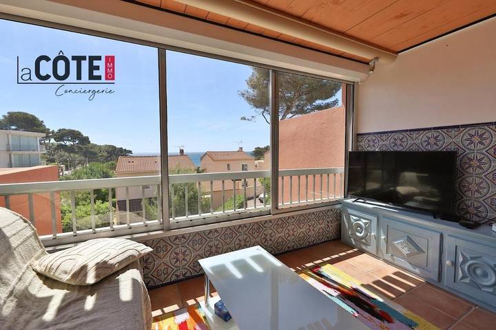 Gîte pour 4 personnes dans Calanque de Cap Rousset - 2