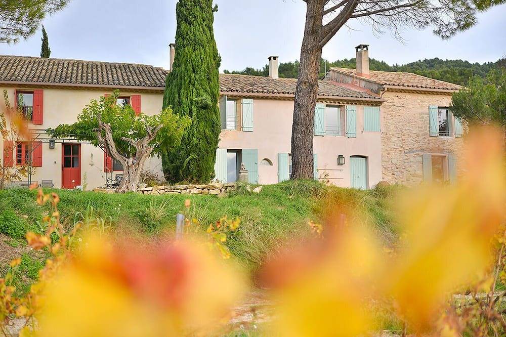 Le Clos Gîte avec vue magnifique au cœur d'un vignoble bio in Vacqueyras, Vaucluse