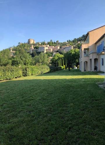 Gîte pour 3 personnes, avec piscine et terrasse à Montbrun-les-Bains