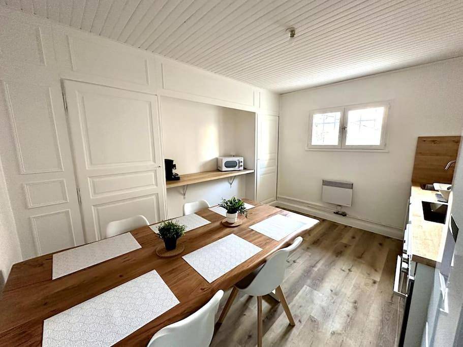 Appartement entier, One-Bedroom Apartment in Cusset, Région de Vichy
