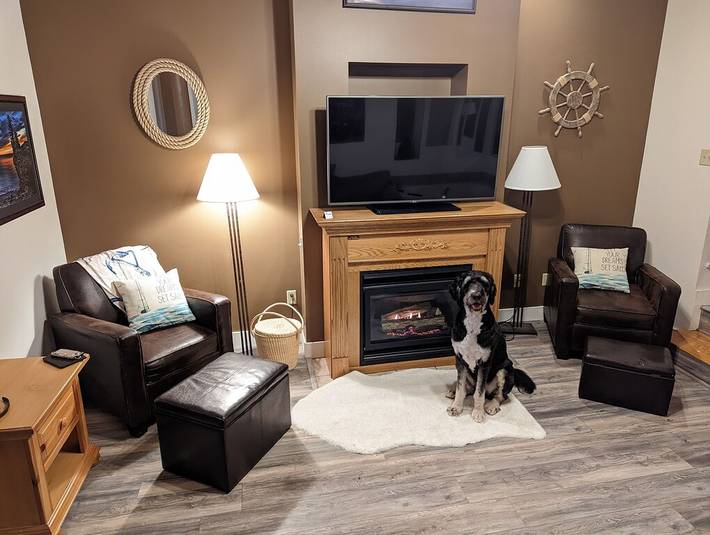 Vacation rental for 6 people, with pool and hot tub, with pets in Duluth